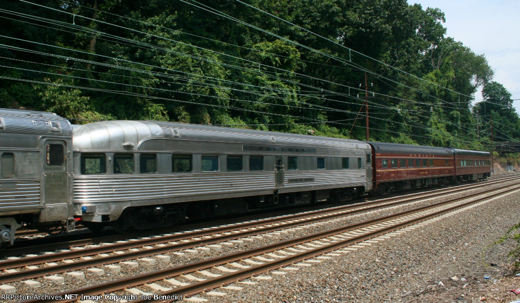 Private varnish on Amtrak train 43